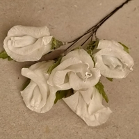 hvid papir rosenknopper buket kunstige blomster gamle paprirblomster